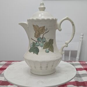 Vintage Metlox Poppytrail Vineyard Vernon Stoneware Coffee Pot With Lid